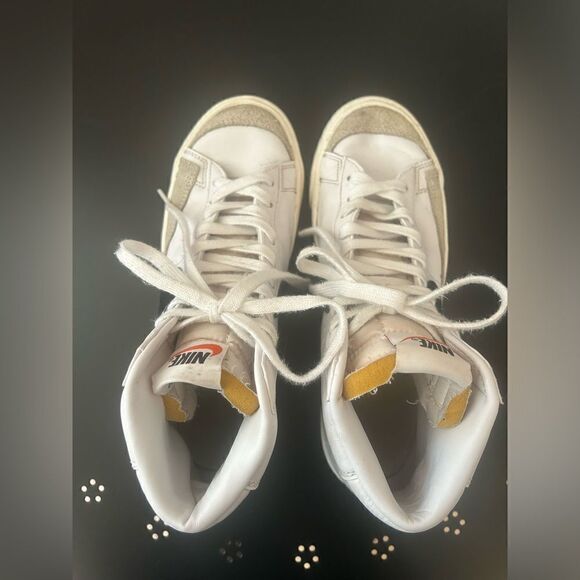 Nike | Blazer Mid '77 in White Sail | 8.5 - Picture 7 of 10